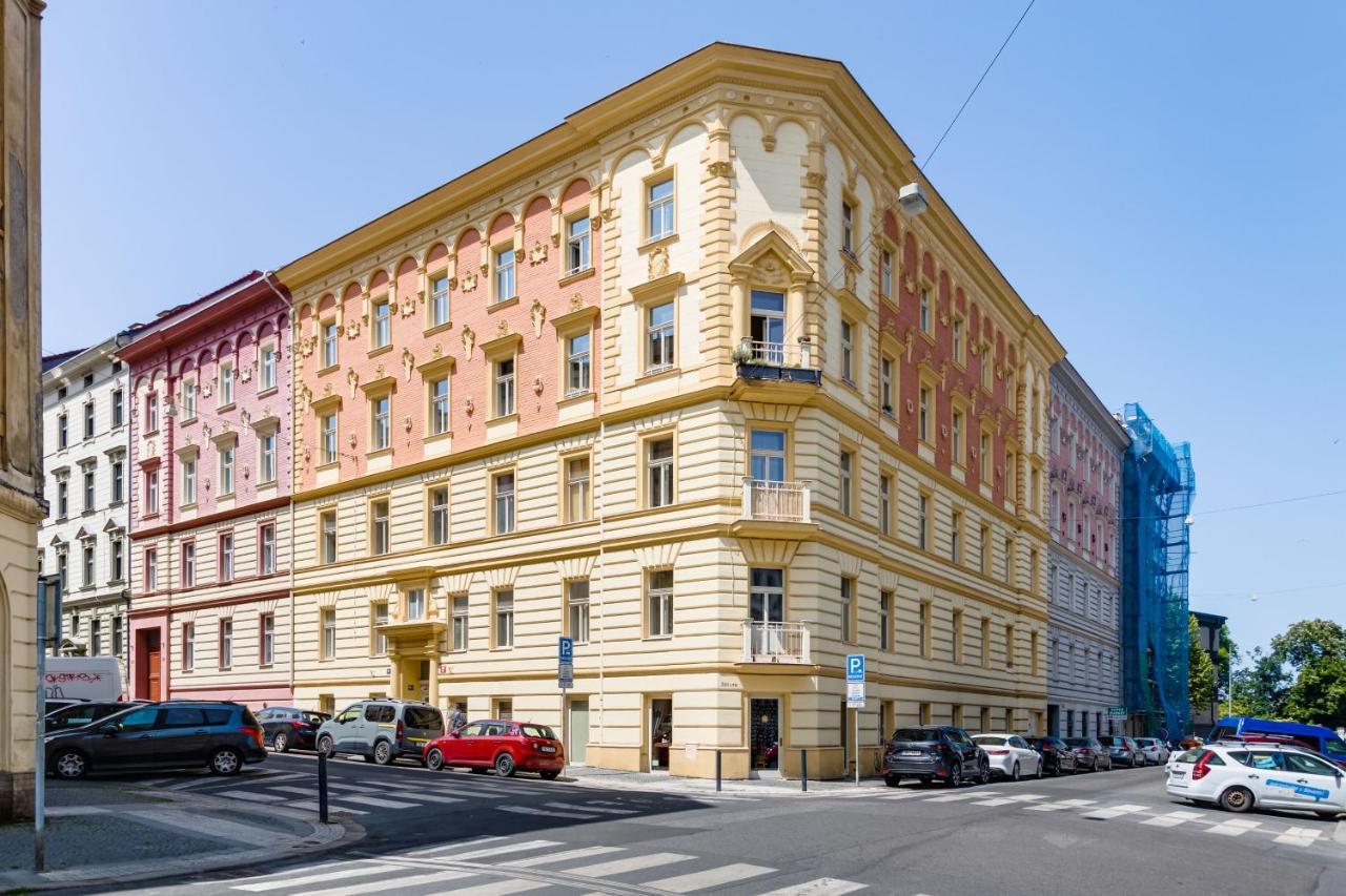 Apartments With The Lions, Prague
